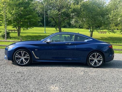 2019 INFINITI Q60 3.0t LUXE
