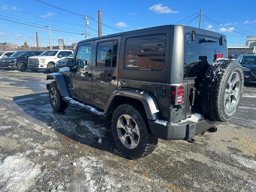 2017 Jeep Wrangler Unlimited Sahara