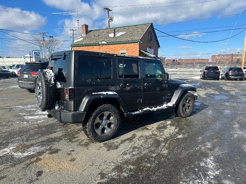 2017 Jeep Wrangler Unlimited Sahara