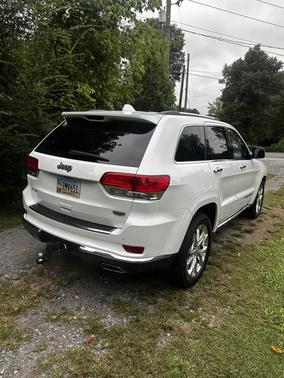 2020 Jeep Grand Cherokee Summit