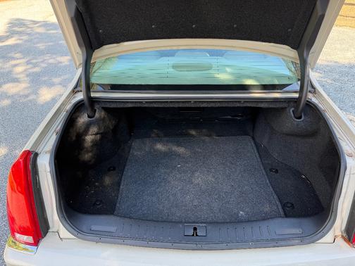 Beige 2010 Cadillac DTS Luxury Collection