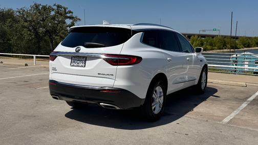 White 2018 Buick Enclave Premium