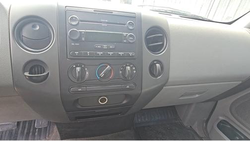 2005 Ford F-150 XL