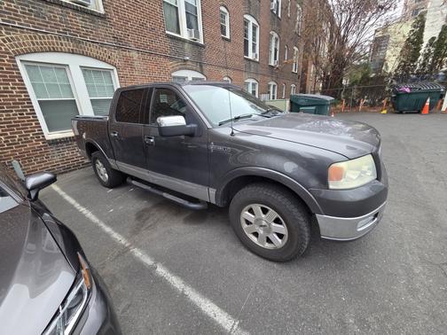 2006 Lincoln Mark LT Base
