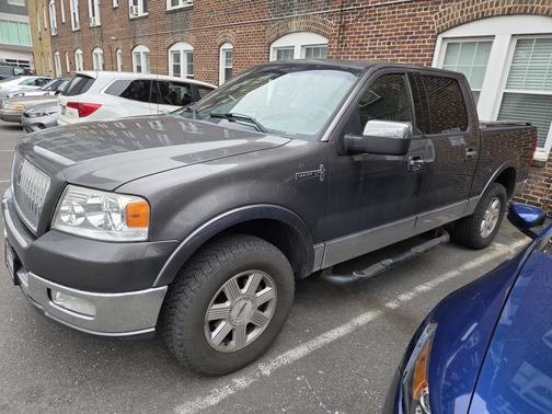 2006 Lincoln Mark LT Base