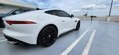 2015 Jaguar F-TYPE R