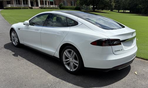 2015 Tesla Model S 85D