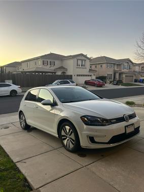 2015 Volkswagen e-Golf SEL Premium