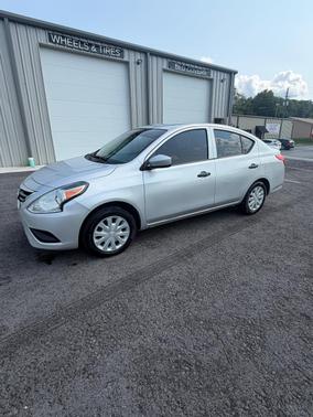 Silver 2019 Nissan Versa 1.6 S+