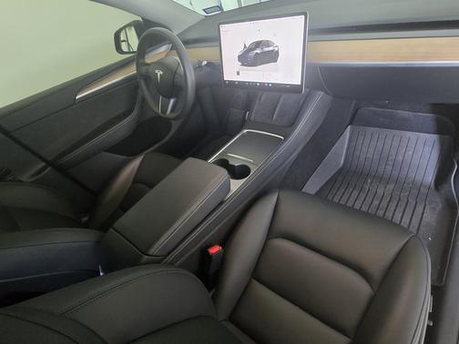2024 Tesla Model Y Performance