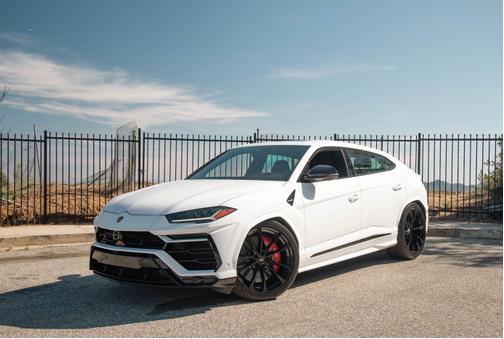 2021 Lamborghini Urus Pearl Capsule