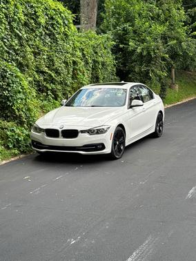 White 2016 BMW 328 i xDrive SULEV