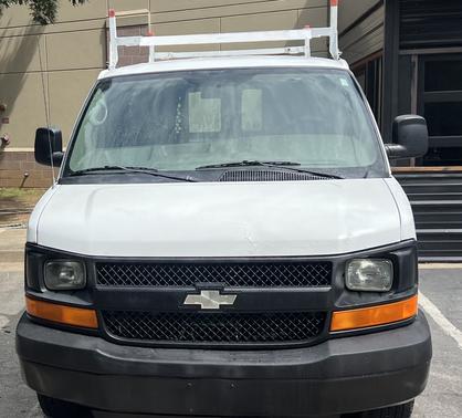 White 2006 Chevrolet Express 2500 Cargo