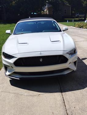 White 2018 Ford Mustang EcoBoost Premium