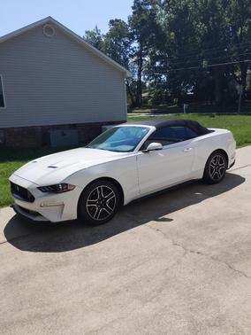 White 2018 Ford Mustang EcoBoost Premium