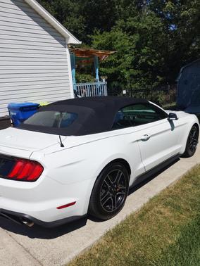 White 2018 Ford Mustang EcoBoost Premium