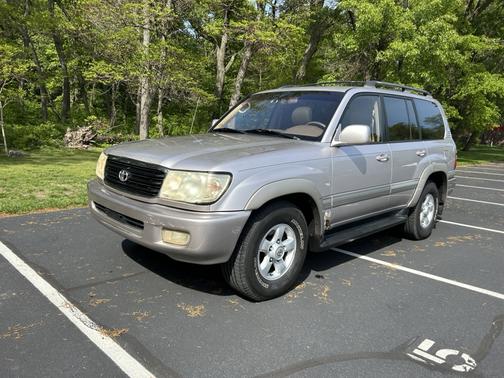 1999 Toyota Land Cruiser Base