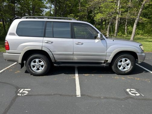 1999 Toyota Land Cruiser Base