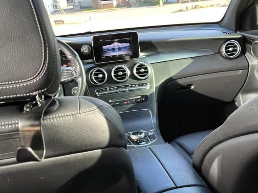 2018 Mercedes-Benz GLC 300 Base