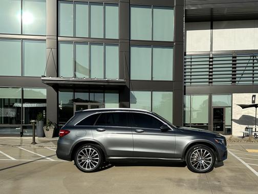 2018 Mercedes-Benz GLC 300 Base