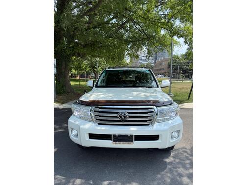 2013 Toyota Land Cruiser Base