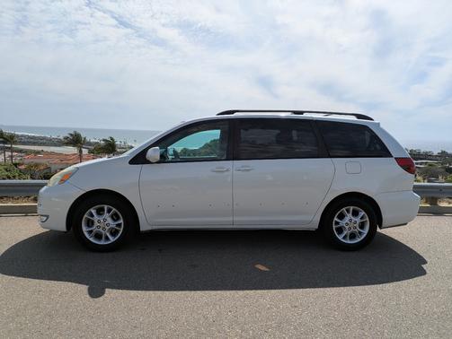 2005 Toyota Sienna XLE Limited