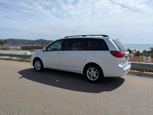 2005 Toyota Sienna XLE Limited