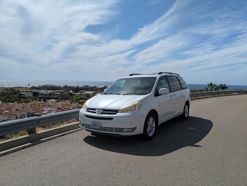 2005 Toyota Sienna XLE Limited