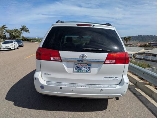 2005 Toyota Sienna XLE Limited
