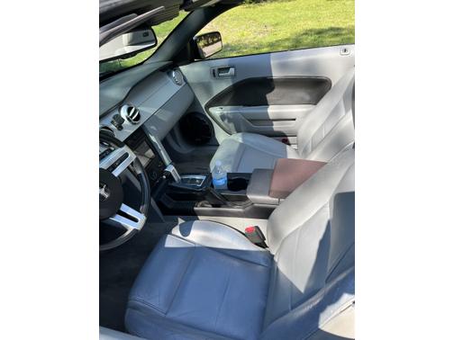 2007 Ford Mustang Deluxe