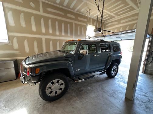 2007 Hummer H3 Base