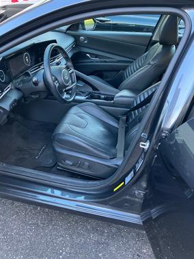 2021 Hyundai ELANTRA Limited