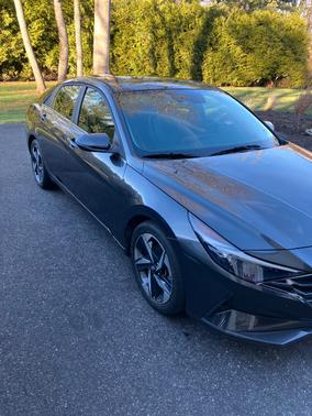 2021 Hyundai ELANTRA Limited