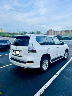 White 2018 Lexus GX 460 Base