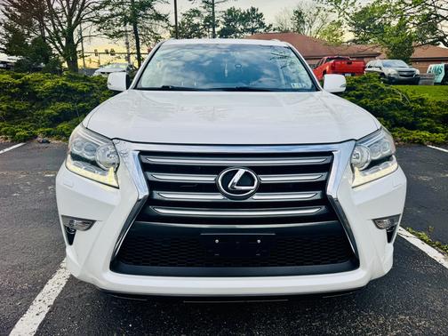 White 2018 Lexus GX 460 Base