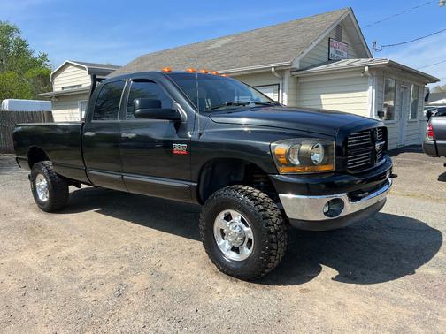 Black 2006 Dodge Ram 2500 SLT Quad Cab
