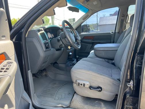 Black 2006 Dodge Ram 2500 SLT Quad Cab