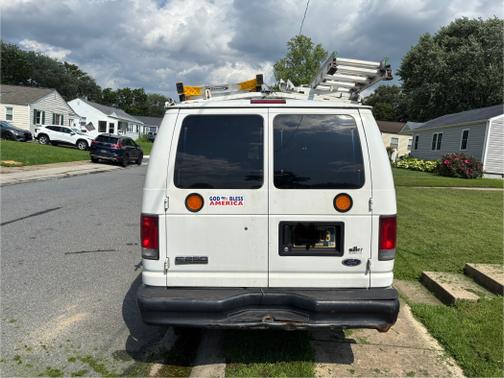 2007 Ford E250 Base