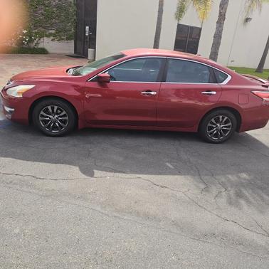 Red 2015 Nissan Altima 2.5 S