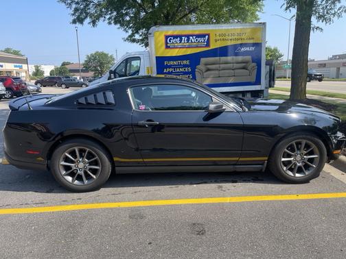 2011 Ford Mustang V6