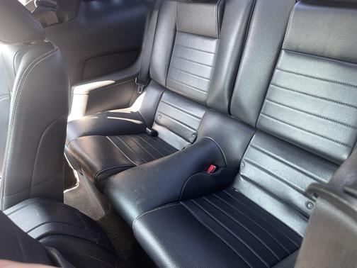 2011 Ford Mustang V6