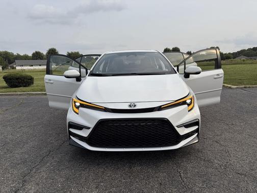 White 2023 Toyota Corolla Hybrid SE