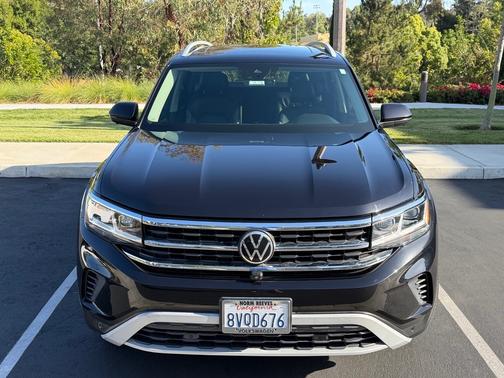 Black 2021 Volkswagen Atlas 3.6L SEL Premium