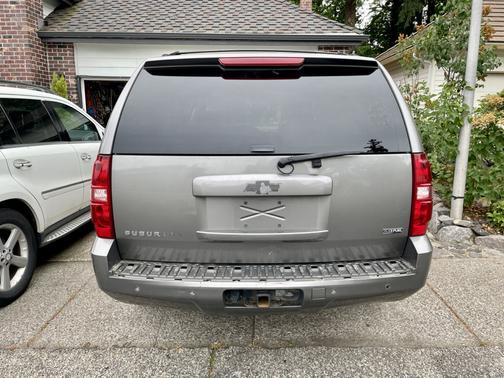 Gray 2007 Chevrolet Suburban 1500 LT