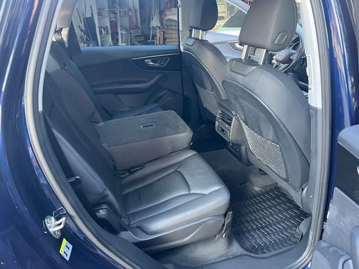 Blue 2022 Audi Q7 55 Premium