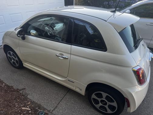 2015 FIAT 500e Battery Electric