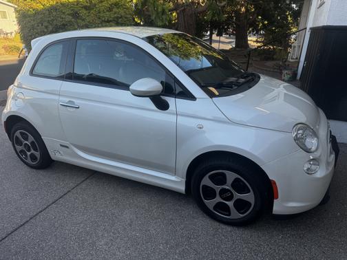 2015 FIAT 500e Battery Electric