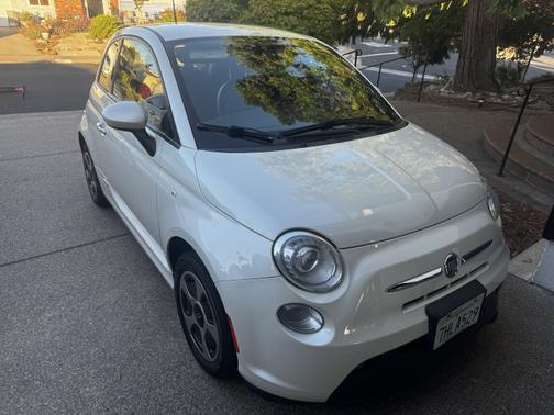 2015 FIAT 500e Battery Electric