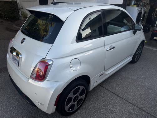 2015 FIAT 500e Battery Electric