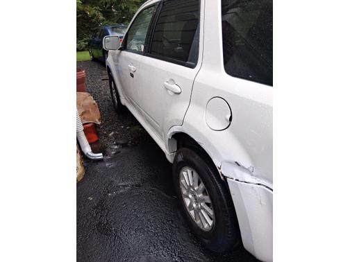 White 2010 Mercury Mariner Premier